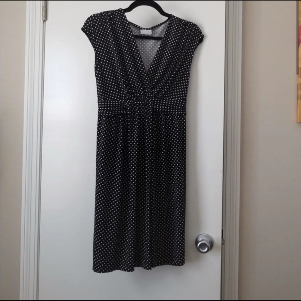 Motherhood Maternity dress super stretchy and comfy
Polka dot large